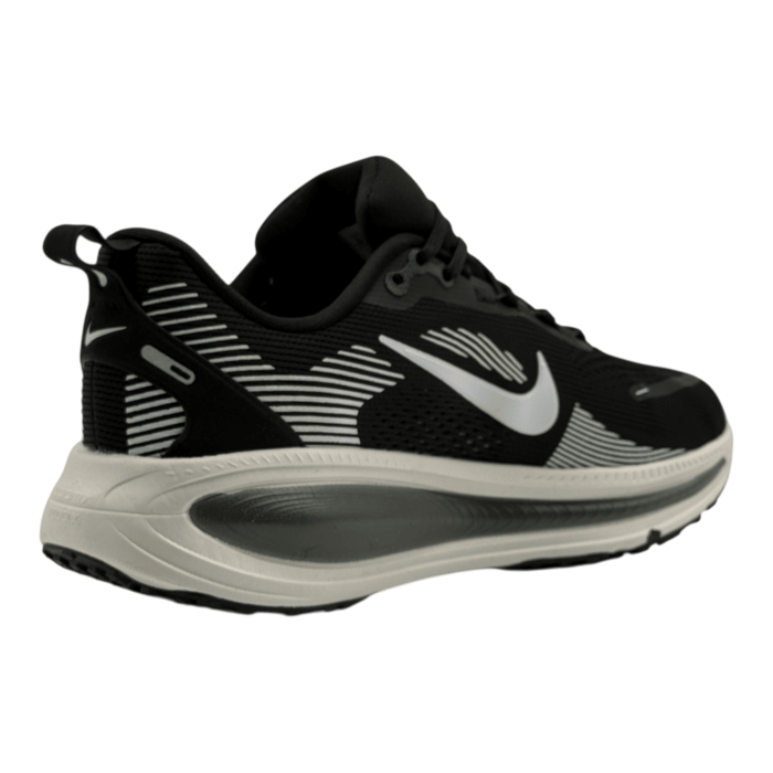 Nike Vomero 18 'Black/Wolf Grey'