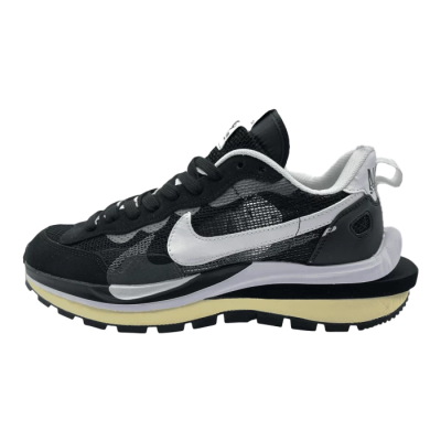 Nike VaporWaffle x Sacai 'Black White'