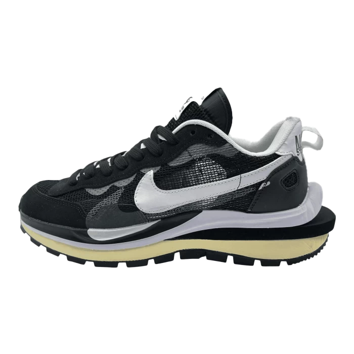 Nike VaporWaffle x Sacai 'Black White'