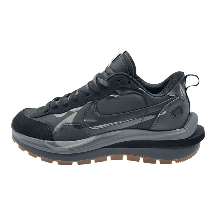 Nike VaporWaffle x Sacai 'Black Gum'