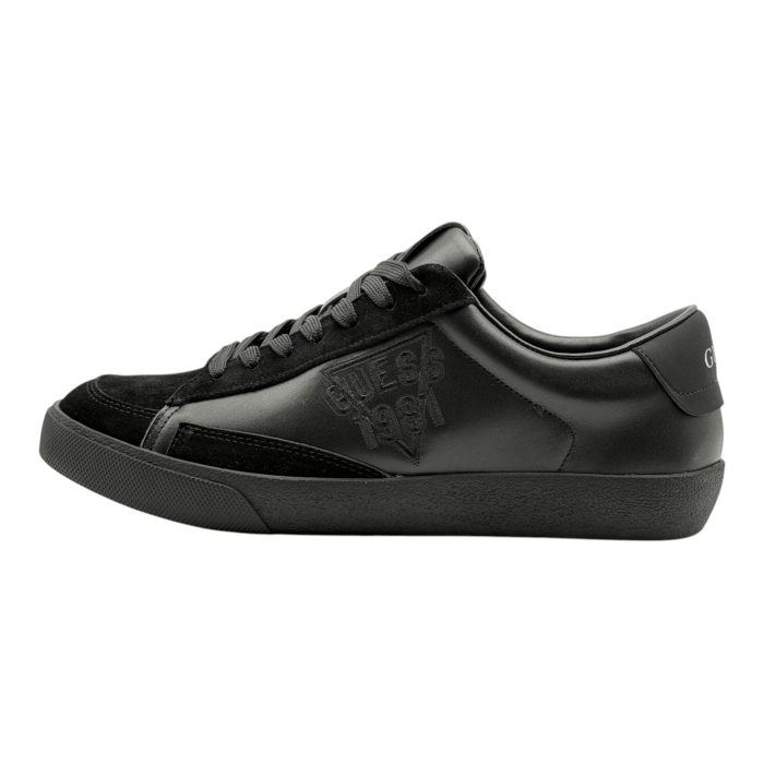 Guess 'Black'