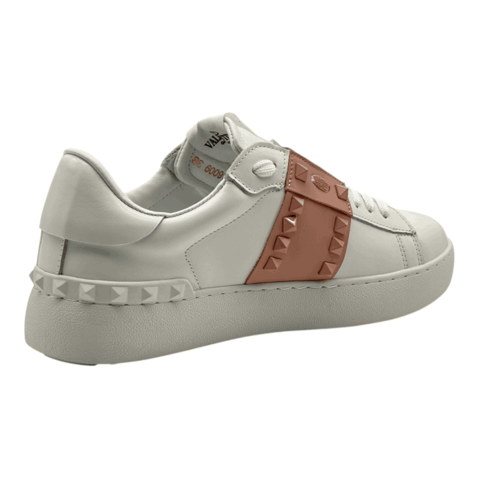 Valentino Rockstud 'Untitled - White Peach'