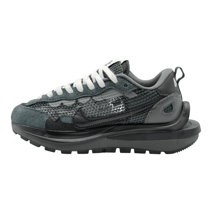 Nike VaporWaffle x Sacai 'Triple Black'
