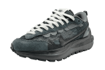 Nike VaporWaffle x Sacai 'Triple Black'