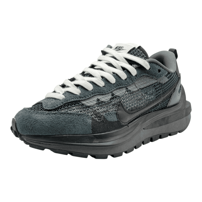 Nike VaporWaffle x Sacai 'Triple Black'