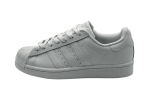 Superstar 'Triple White'